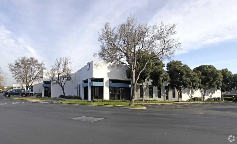 Primary Photo Of 21054-21070 Alexander Ct, Hayward Light Manufacturing For Lease