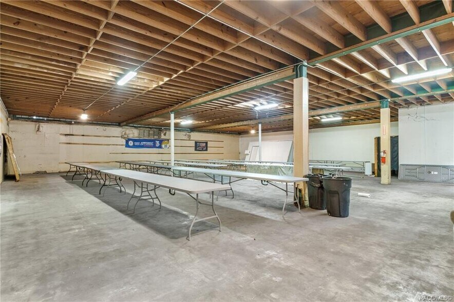 More Photos Of 315 S Us-41, Inverness Freestanding For Sale