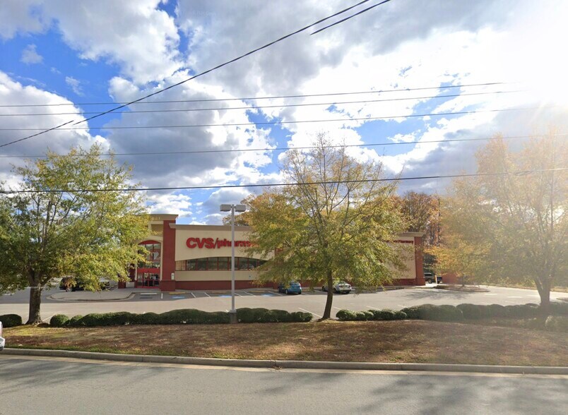 More Photos Of 100 James B Jones Memorial Hwy, Kilmarnock Drugstore For Sale