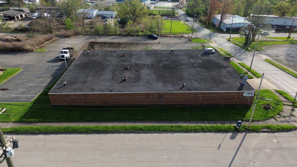 More Photos Of 15 S Worthington St, Youngstown Warehouse For Sale