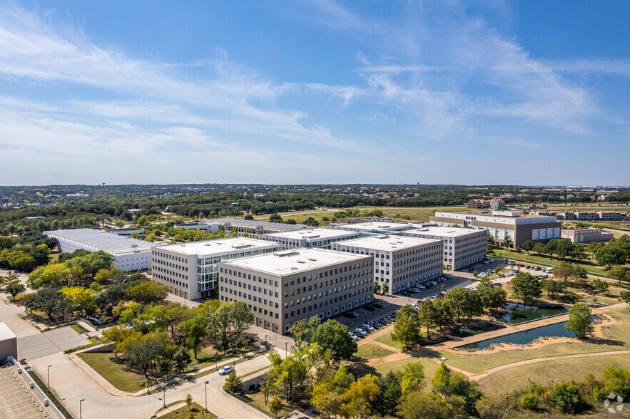 More Photos Of 1500 Solana Blvd, Westlake Unknown For Lease