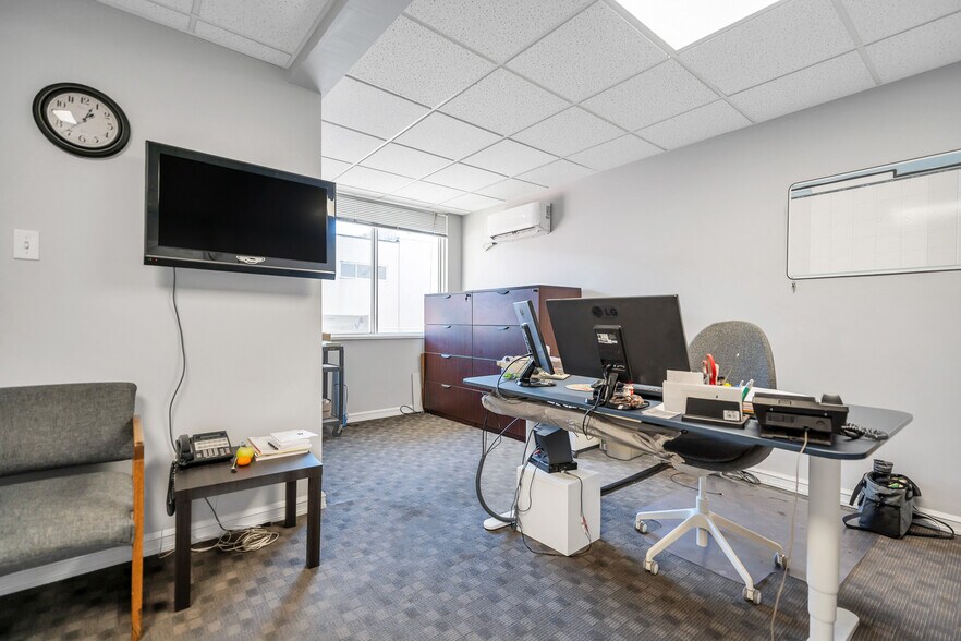 More Photos Of 12448 82nd Ave, Surrey Light Manufacturing For Sale