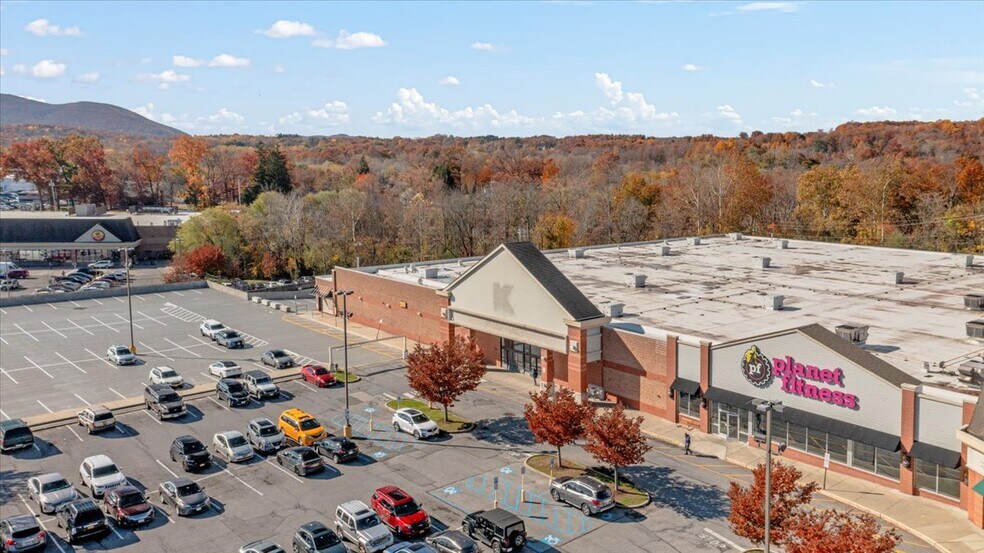 More Photos Of 374 Windsor Hwy, Vails Gate Unknown For Lease