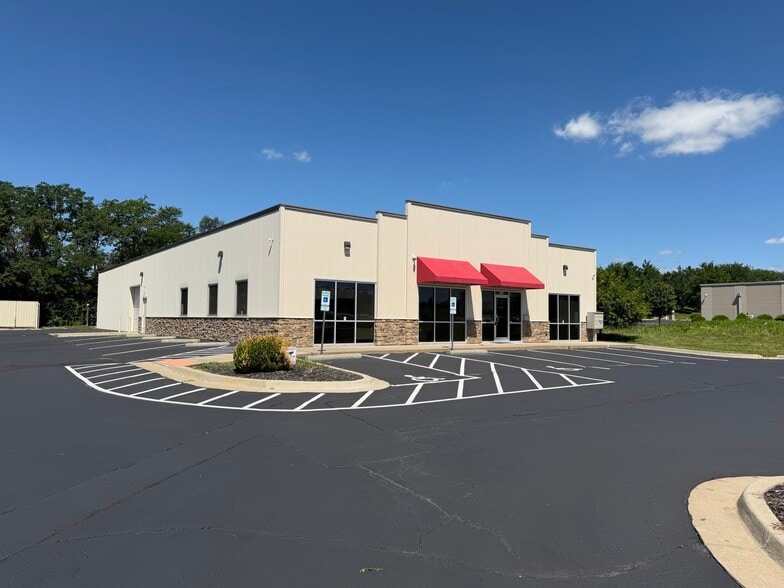 Primary Photo Of 8576 N Green Hills Rd, Kansas City Storefront Retail Office For Lease