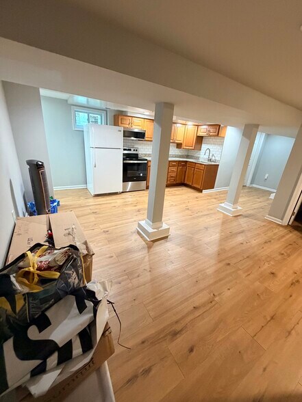 More Photos Of 511 4th St, Laurel Office For Lease