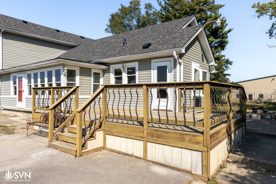 More Photos Of 2761 Lexington Rd, Richmond Office For Lease