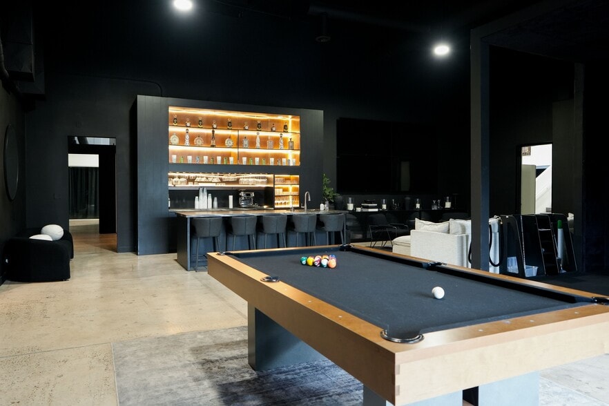 More Photos Of 7 Studebaker, Irvine Light Distribution For Sale