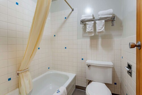 More Photos Of 830 W Highway 24, Goodland Hotel For Sale