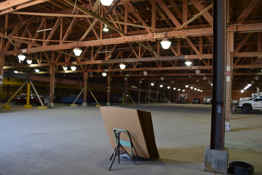 More Photos Of 3232 Road 101 E, Sidney Warehouse For Lease