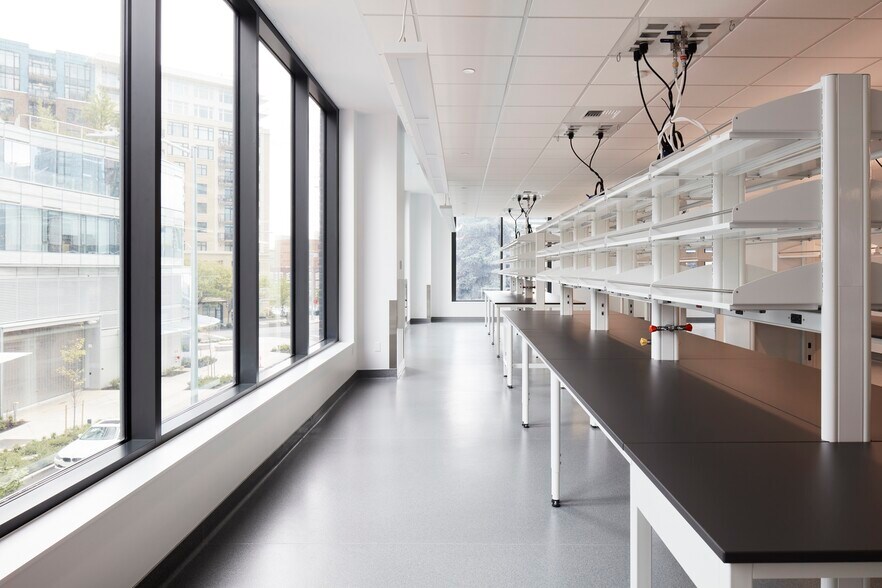 More Photos Of 1930 Boren Ave, Seattle Office For Lease