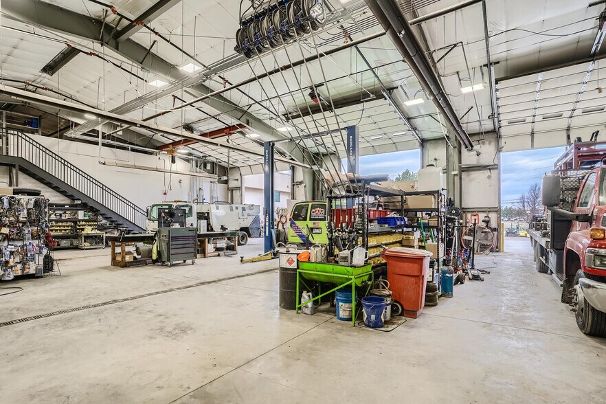 More Photos Of 2525 W 64th Ave, Denver Service For Lease