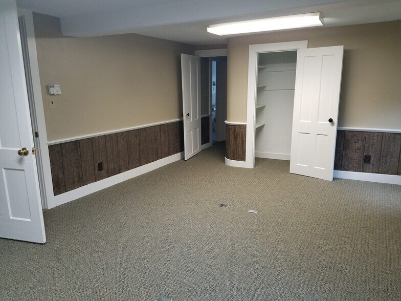 More Photos Of 406 Main St, Great Barrington Office Residential For Sale