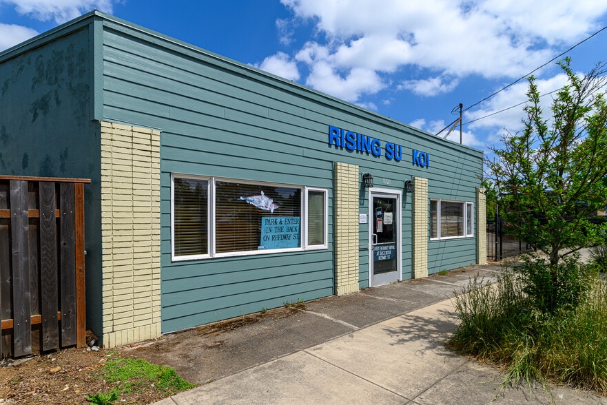 More Photos Of 8721 SE Foster Rd, Portland General Retail For Sale