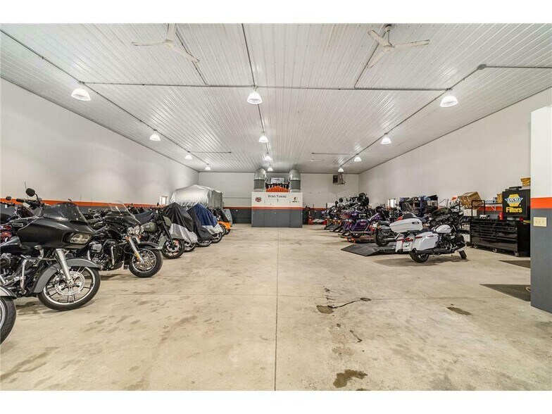 More Photos Of 29410 West St, Chisago City Warehouse For Sale