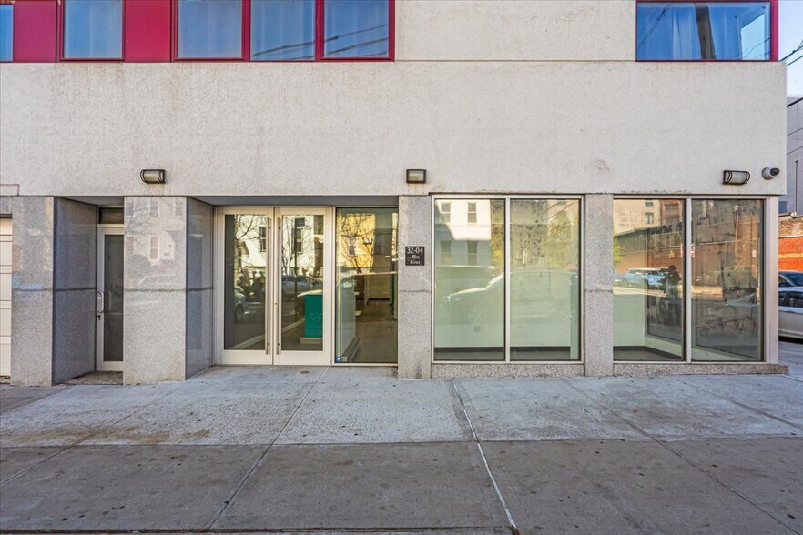 More Photos Of 32-04 38th Ave, Long Island City Apartments For Lease