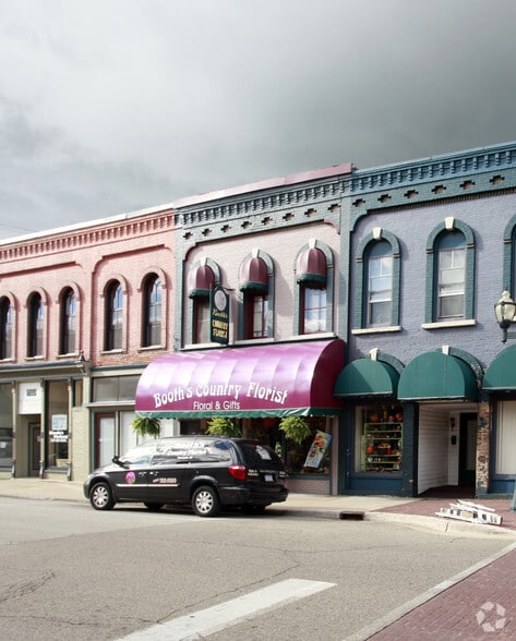 More Photos Of 111 Commercial St, Dowagiac Storefront Retail Residential For Sale