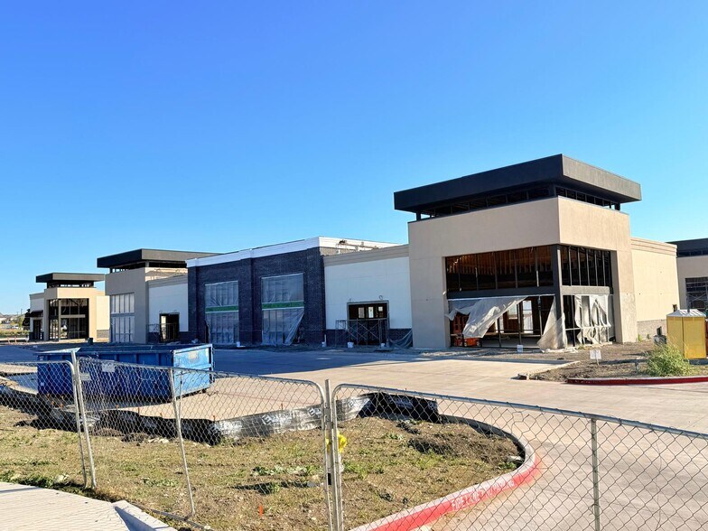 More Photos Of 10040 Coit Rd, Frisco Storefront Retail Office For Lease