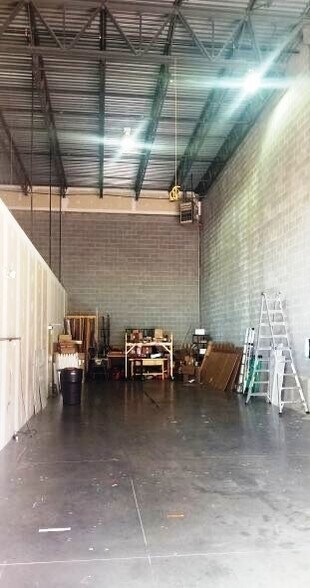 More Photos Of 11900 Livingston Rd, Manassas Warehouse For Sale