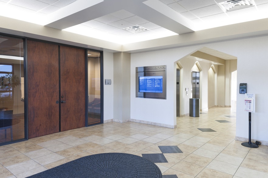 More Photos Of 6807 Emmett F. Lowry Expy, Texas City Medical For Lease