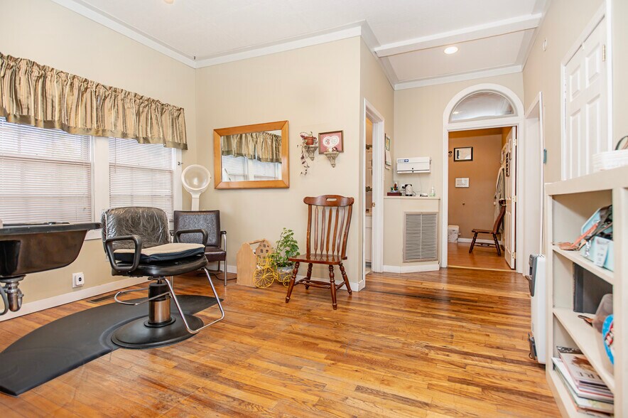 More Photos Of 400 Main St, Clinton Freestanding For Sale