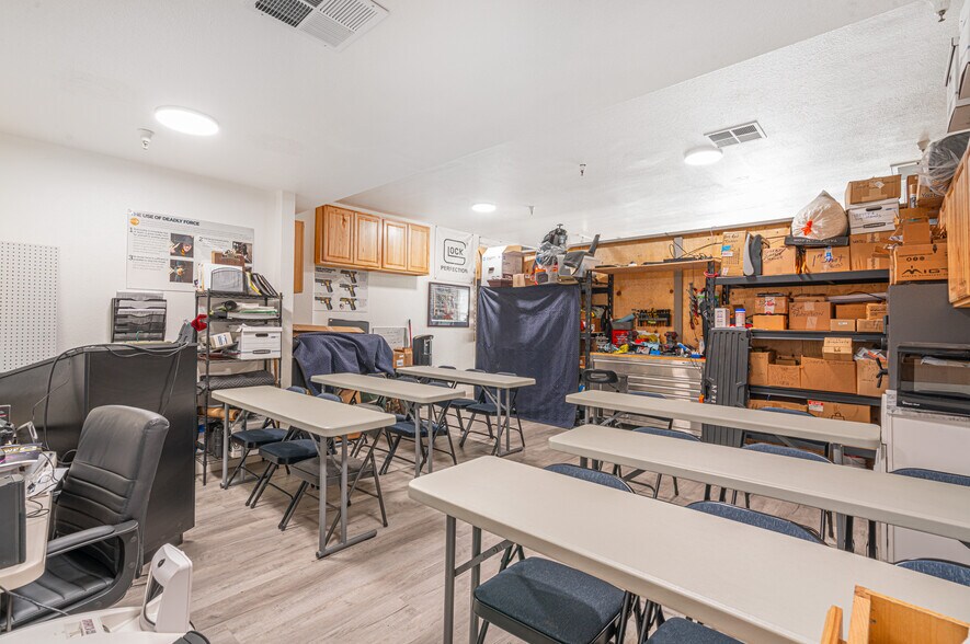 More Photos Of 220 Windsor River Rd, Windsor Apartments For Sale