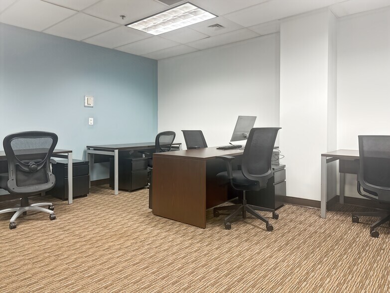 More Photos Of 1715 Indian Wood Cir, Maumee Coworking Space