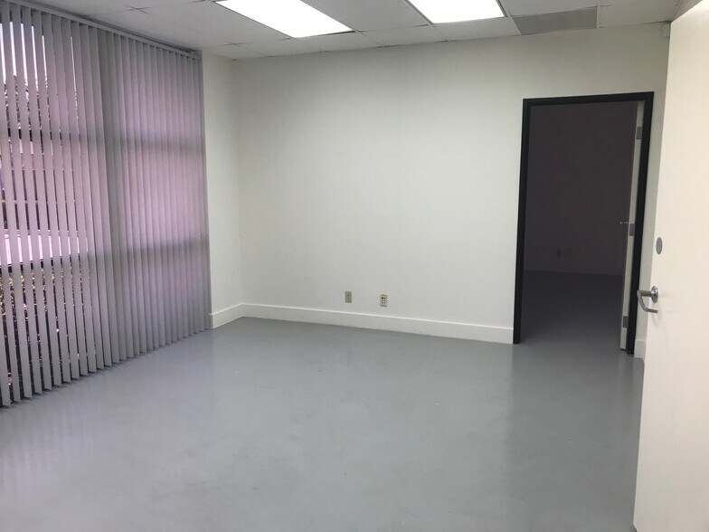 More Photos Of 14509 Best Ave, Norwalk Manufacturing For Lease