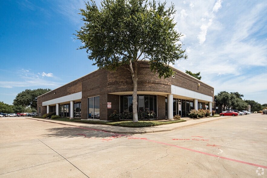 More Photos Of 1313 Valwood Pky, Carrollton Unknown For Lease