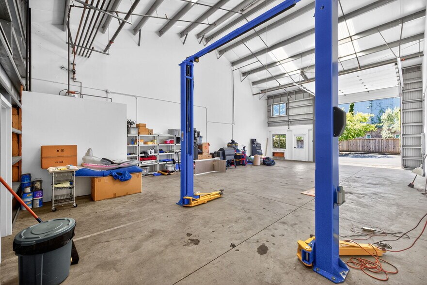 More Photos Of 1229 Grove St, Healdsburg Warehouse For Sale