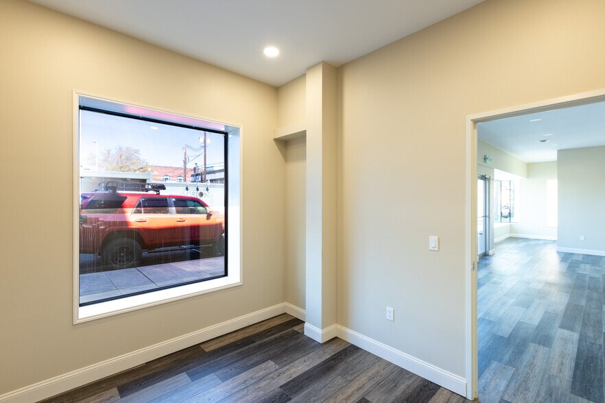 More Photos Of 412 Washington St, The Dalles Freestanding For Sale