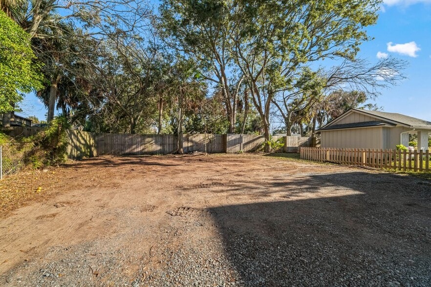 More Photos Of 4607 Ocean, Jacksonville Storefront Retail Residential For Sale