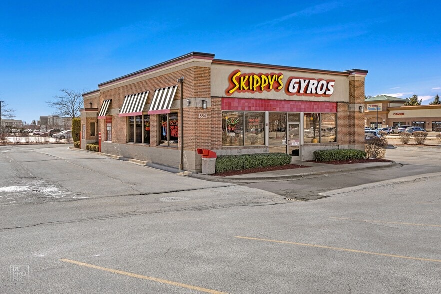 Primary Photo Of 554 Randall Rd, South Elgin Fast Food For Sale