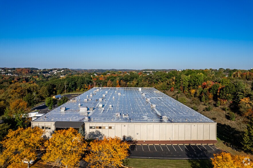 More Photos Of 112 Technology Dr, Pittsburgh Warehouse For Lease