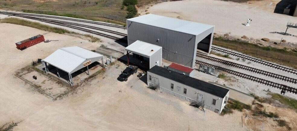 More Photos Of 16492 Old Corpus Christi Rd, Elmendorf Industrial For Lease