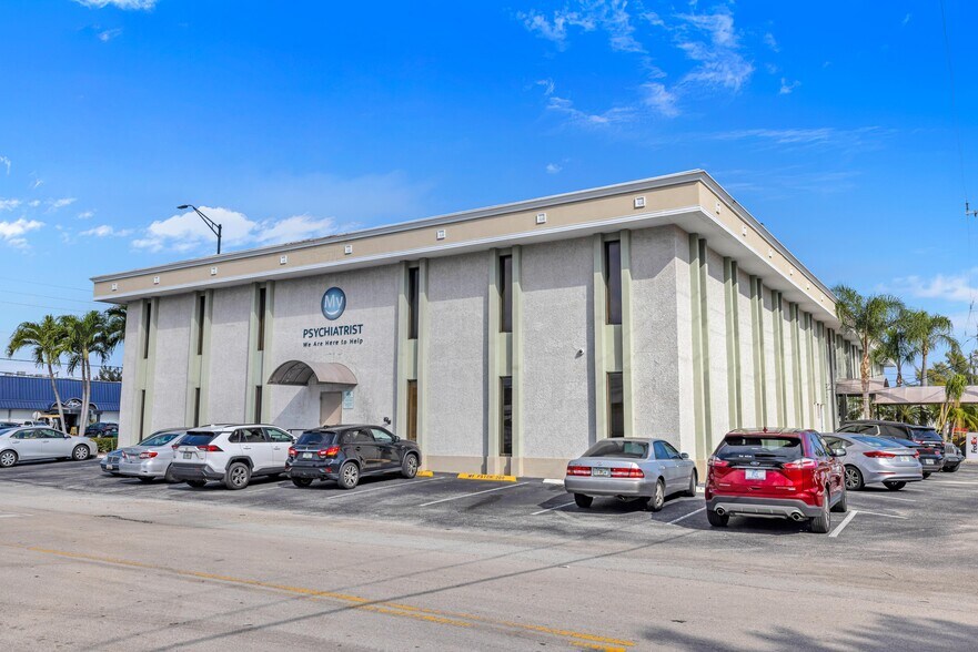 Primary Photo Of 1400 E Oakland Park Blvd, Oakland Park Medical For Lease