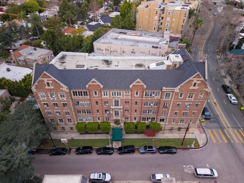 Primary Photo Of 601 N Rossmore Ave, Los Angeles Apartments For Sale