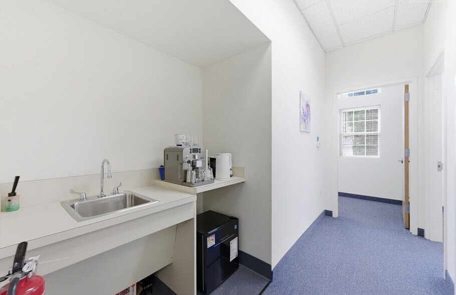 More Photos Of 491 Amwell Rd, Hillsborough Medical For Sale