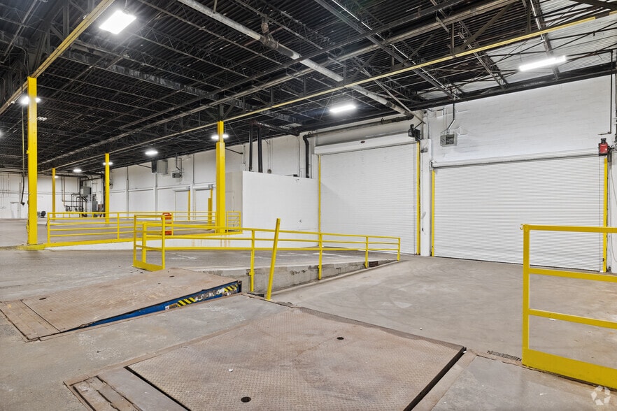 More Photos Of 6608-6610 Electronic Dr, Springfield Warehouse For Lease