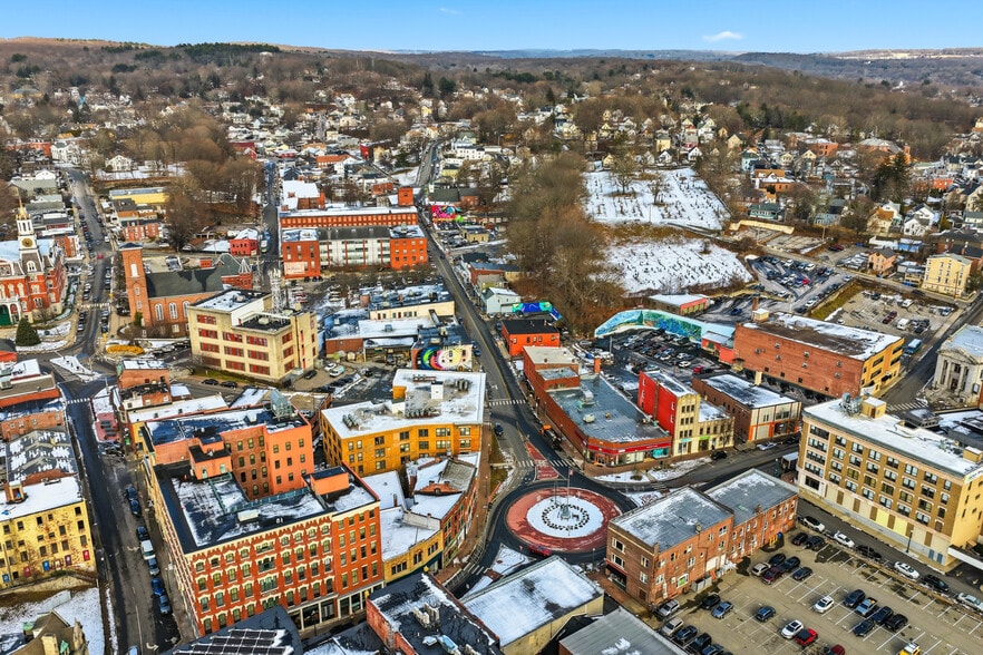 More Photos Of 16 Franklin St, Norwich Apartments For Lease