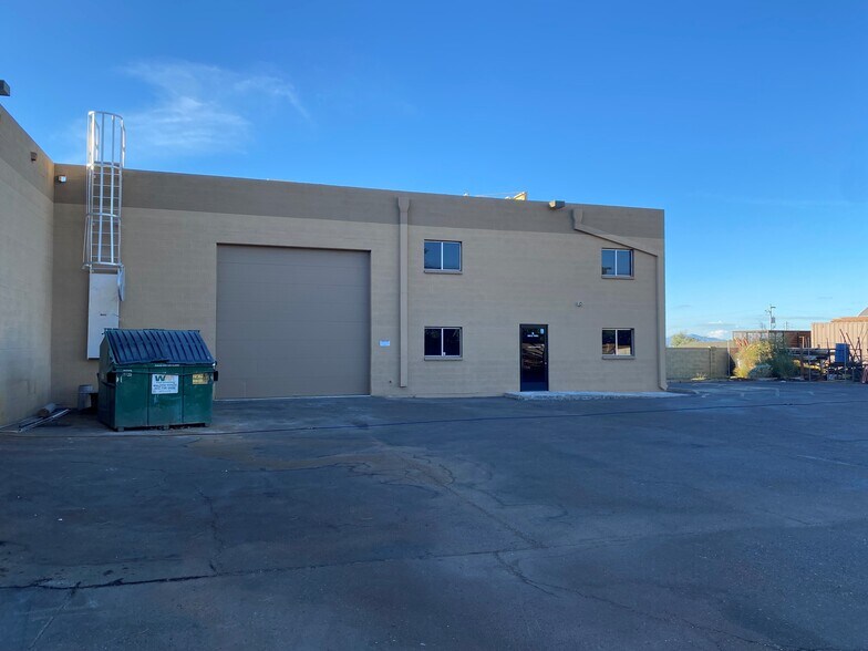 More Photos Of 1545 E Yucca St, Phoenix Warehouse For Lease