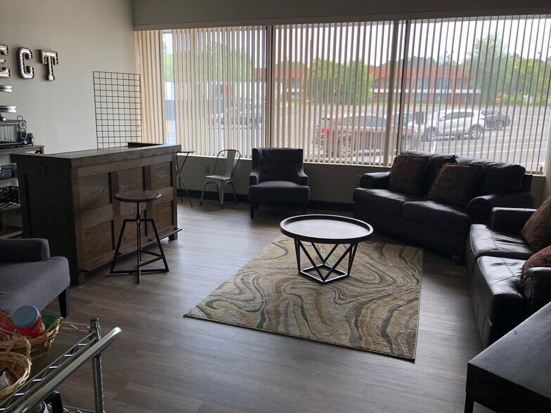 More Photos Of 6250 Memorial Dr, Stone Mountain Religious Facility For Lease