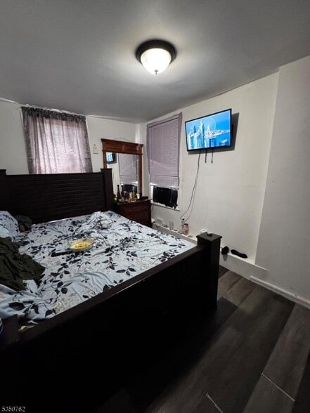 More Photos Of 119 W Broadway, Paterson Flex For Sale