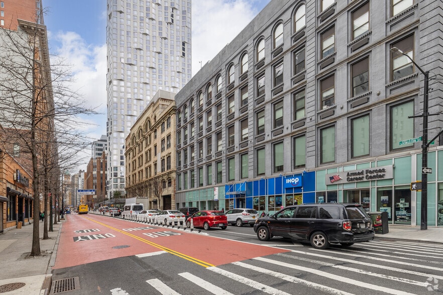 More Photos Of 490 Fulton St, Brooklyn Apartments For Lease