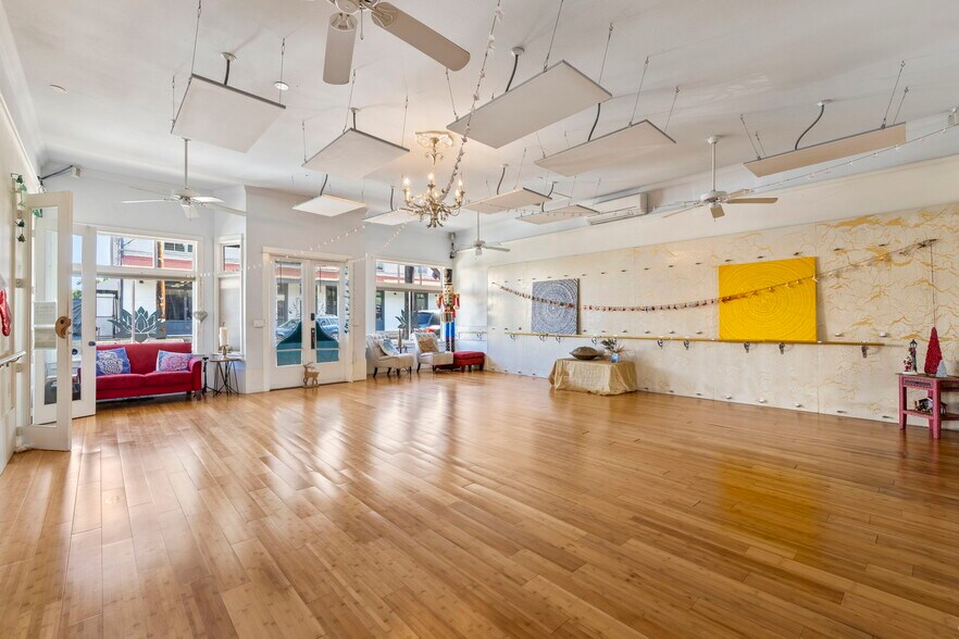 More Photos Of 145 N Market St, Wailuku Storefront Retail Residential For Lease