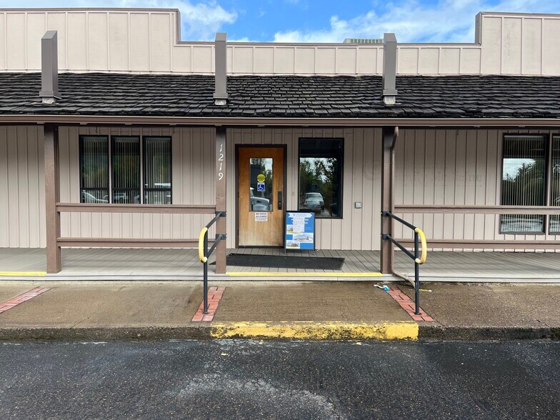 More Photos Of 1219 Applegate St, Philomath Medical For Lease