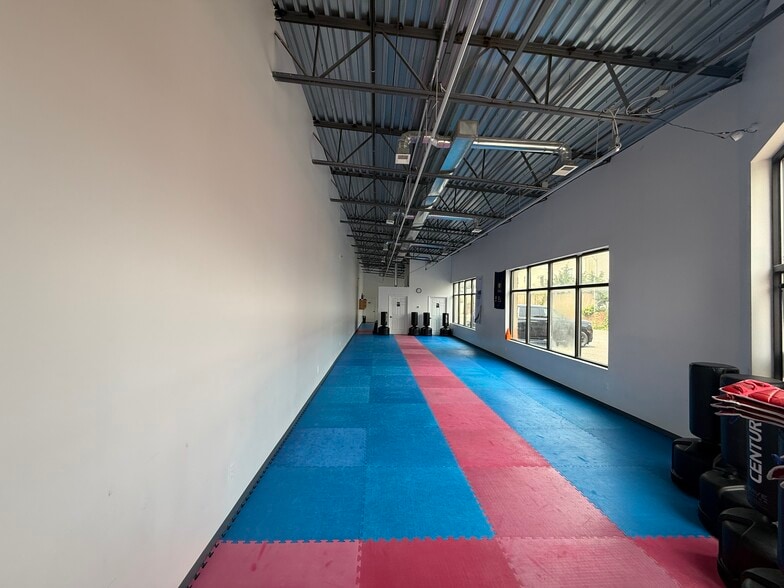 More Photos Of 142-142 3rd St, Elizabethport General Retail For Lease