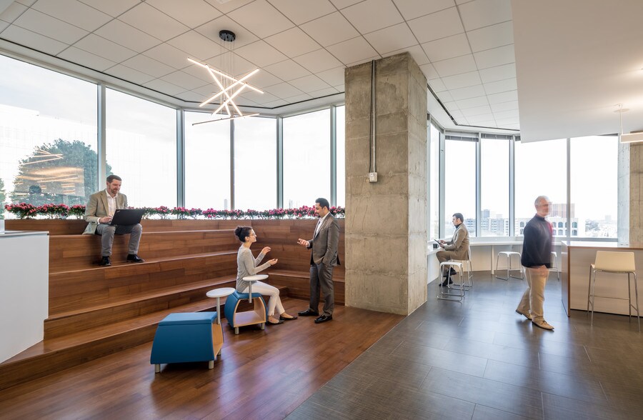 More Photos Of 3200 Southwest Fwy, Houston Office For Lease