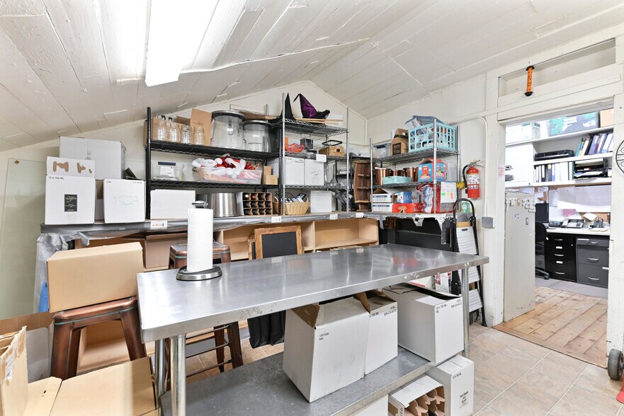 More Photos Of 435 Main St, Murphys General Retail For Sale