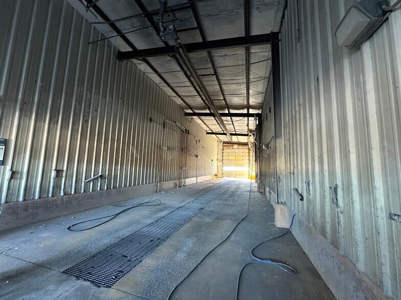 More Photos Of 2870 N Townsend Ave, Montrose Carwash For Sale