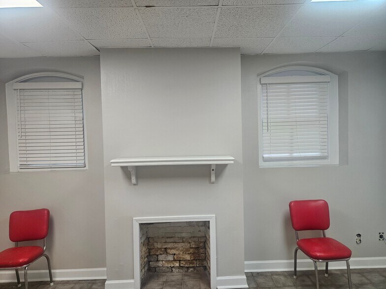 More Photos Of 1110 Brookstown Ave, Winston-Salem Office For Lease